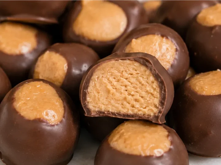 Creamy Peanut Butter Buckeyes: Melt-in-Your-Mouth!