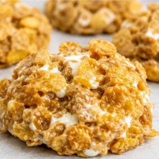 Melt-in-Your-Mouth Cornflake Marshmallow Cookies - cornflake cookies