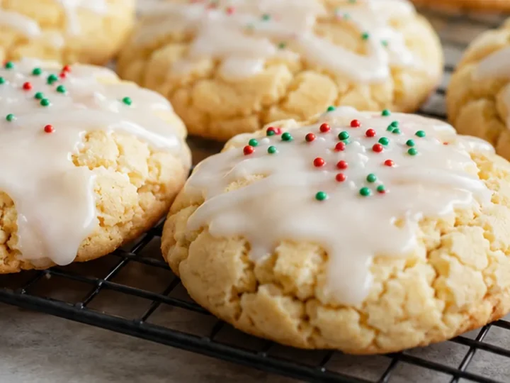 Italian Christmas Cookies: Almond Magic!