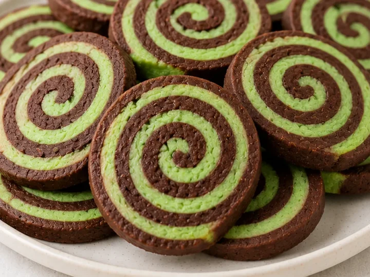 Mint Chocolate Pinwheels: Swirls of Joy!