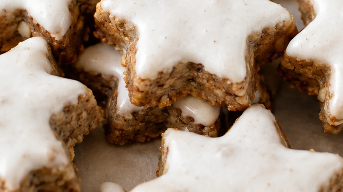 Zimtsterne: Melt-in-Your-Mouth Cookies! - zimtsterne recipe - Master the authentic German Zimtsterne recipe! Bake these delicate cinnamon-almond stars with a me