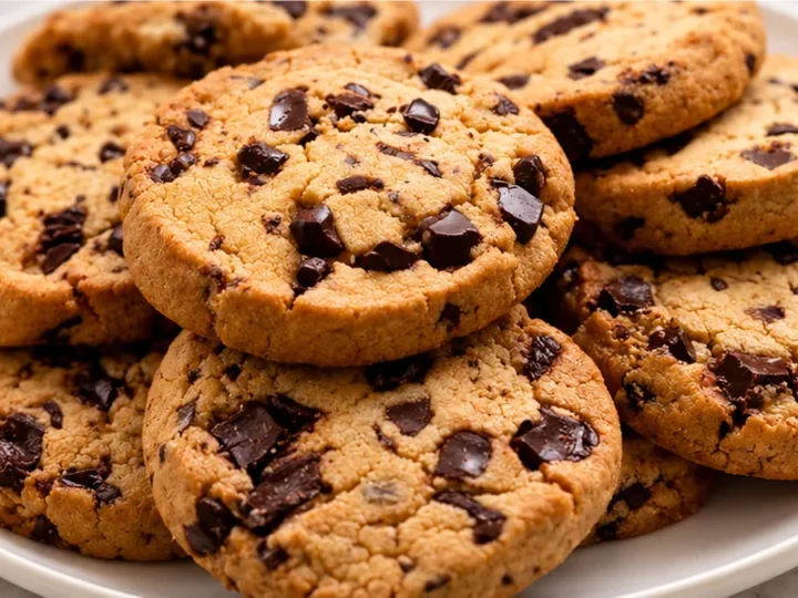 Chewy Chocolate Chip Cookies: Pure Bliss in Every Bite!