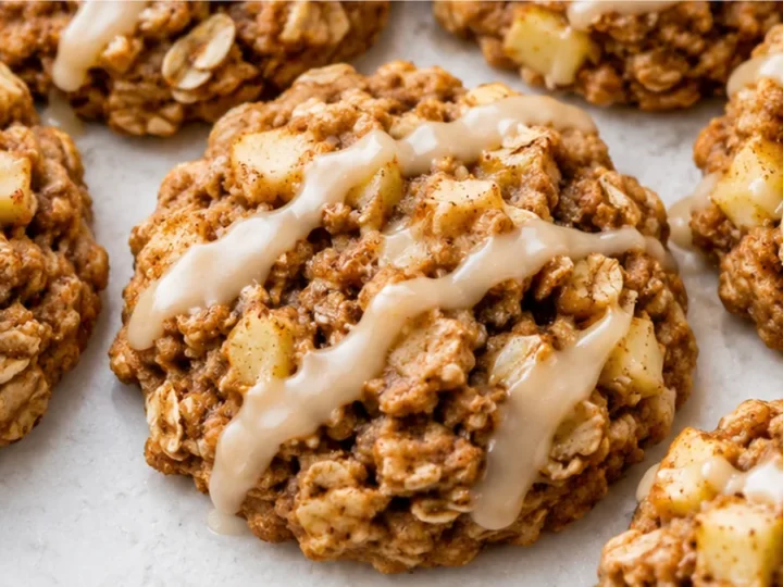 Cinnamon Oatmeal Cookies: Soft, Chewy, & Irresistible!